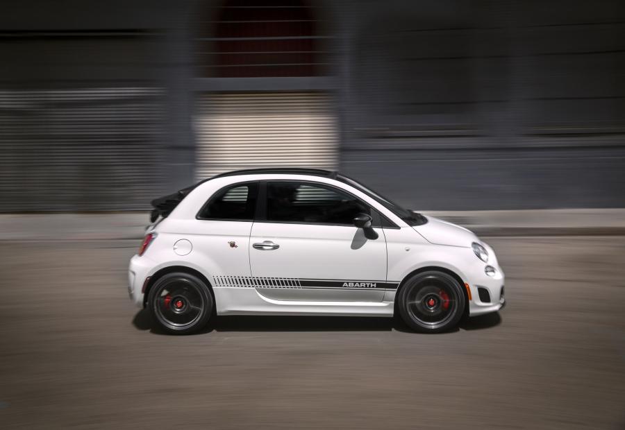  Fiat 500C Abarth 2013 года  (NA) (фото 12 из 35)